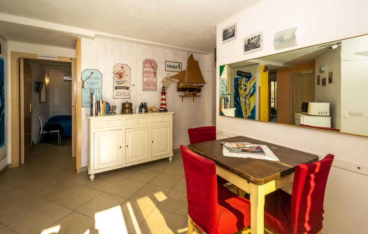 Chez Coco - Murphy Holiday Home La Maddalena  0*, La Maddalena (Sassari)