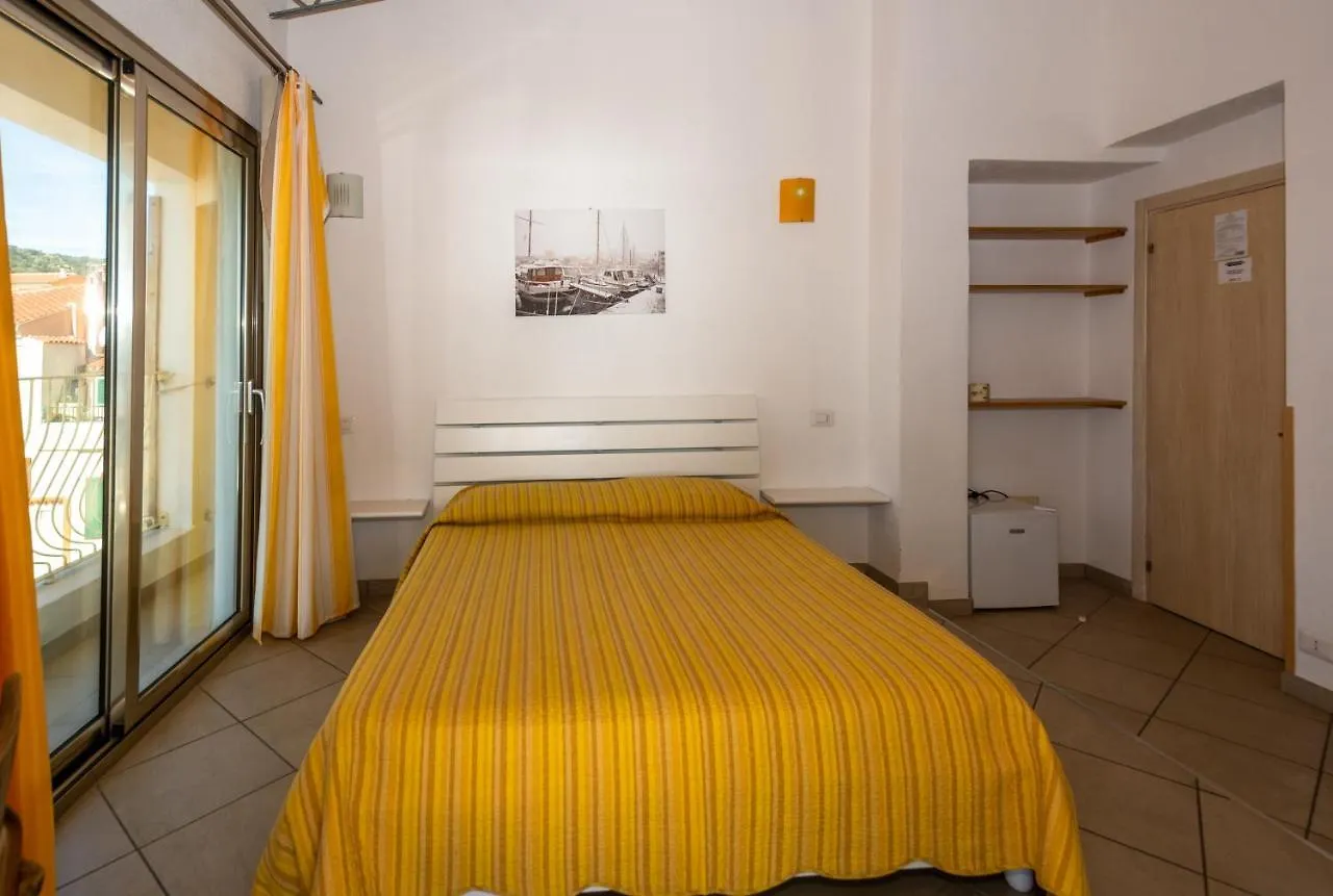 Chez Coco - Murphy Holiday Home La Maddalena  La Maddalena (Sassari)