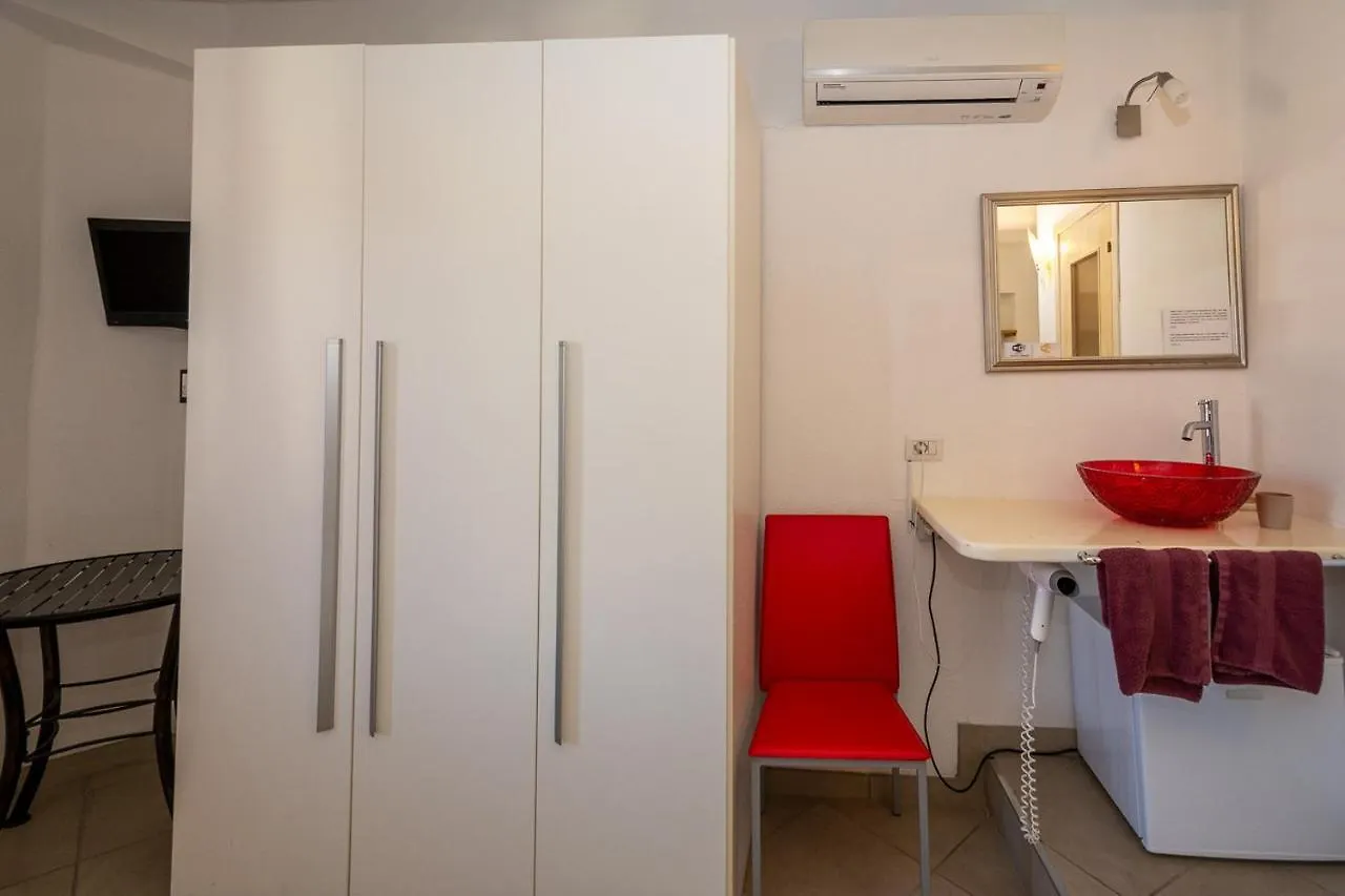 Chez Coco - Murphy Holiday Home La Maddalena  Italia